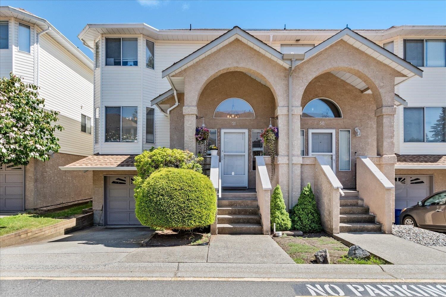 Property Photo: 32339 7 Avenue 51 BC V2V 6T7