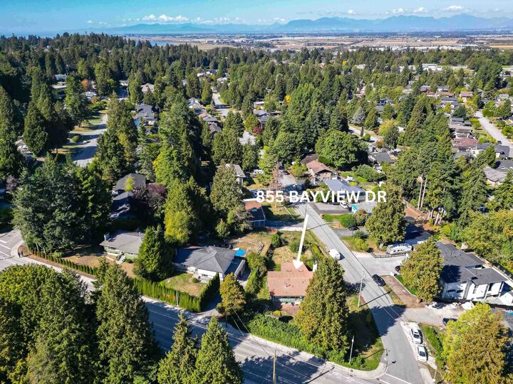 Property Photo: 855 Bayview Drive BC V4M 2R5