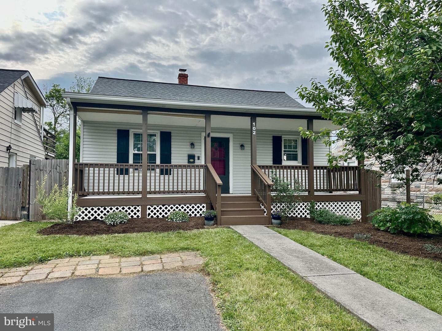 Property Photo: 102 N Purcell Avenue VA 22601