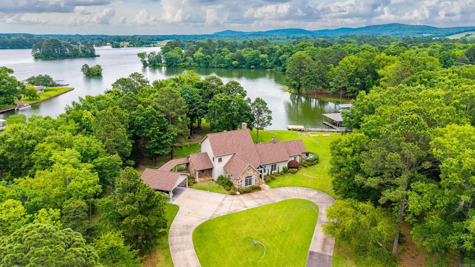 Property Photo:  113 Tyler Cove  AR 71913 