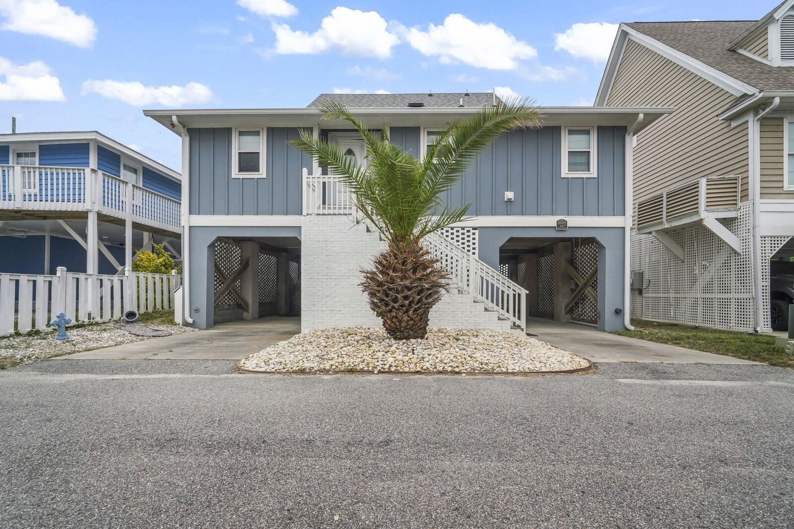 Property Photo:  515 S Seaside Dr.  SC 29575 