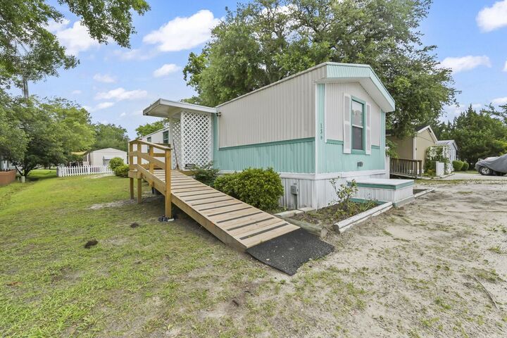 Property Photo: 136 Crooked Island Circle SC 29576
