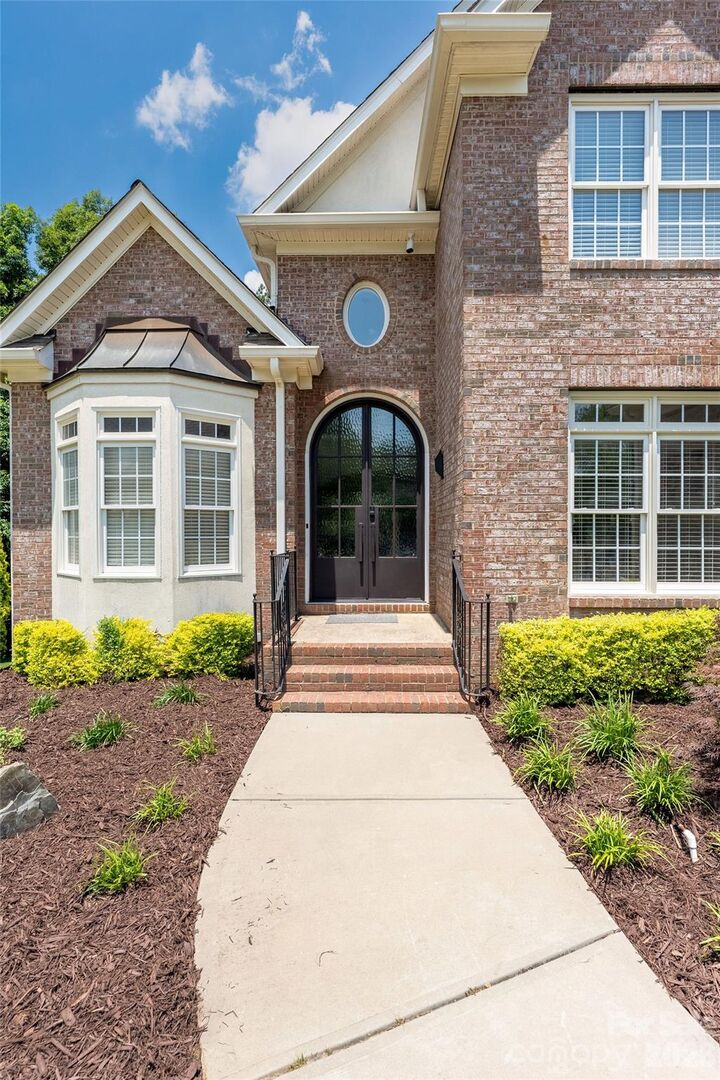 Property Photo: 5434 Stallworth Drive NC 28226