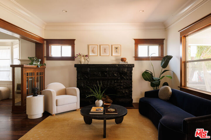Property Photo:  1419 Rolland Curtis Pl  CA 90062 