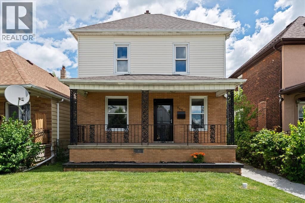 Property Photo:  866 Parent Avenue  ON N9A 2E1 