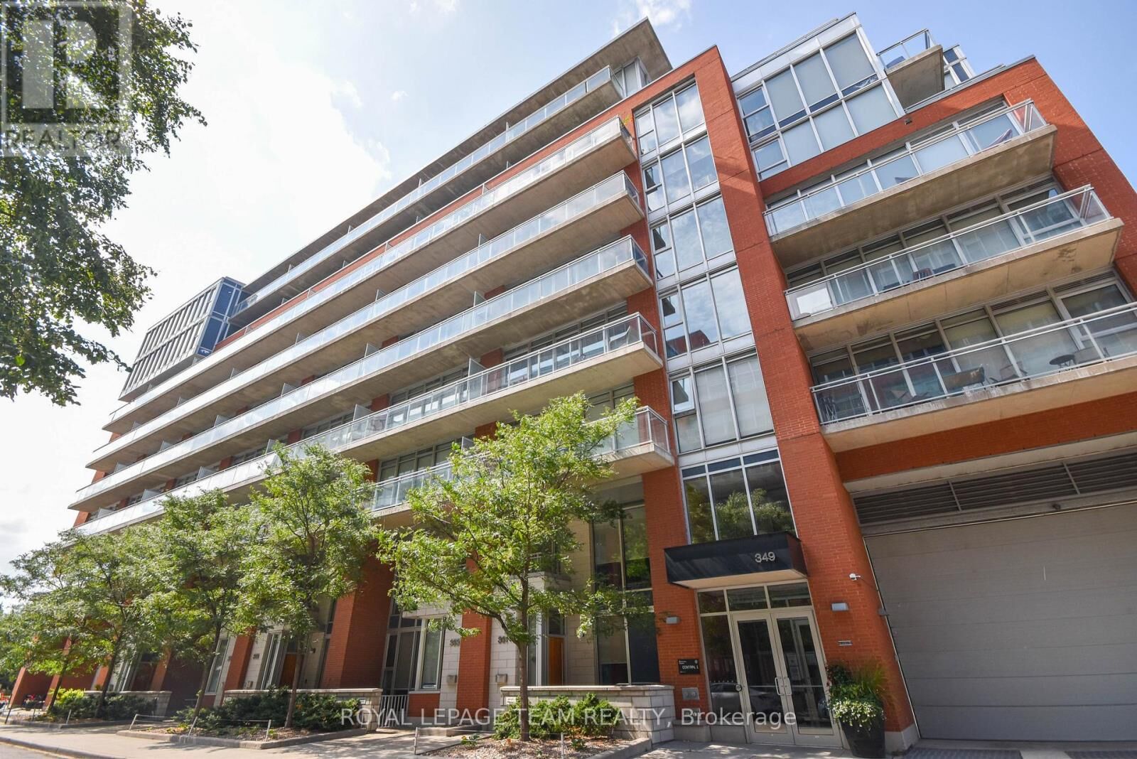 Property Photo:  349 McLeod Street 726  ON K2P 0S1 