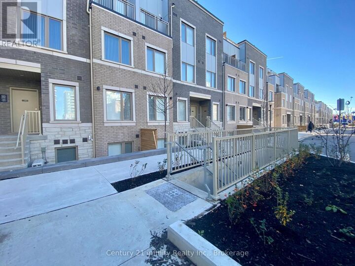 Property Photo:  100 Honeycrisp Crescent 337  ON L4K 0N7 