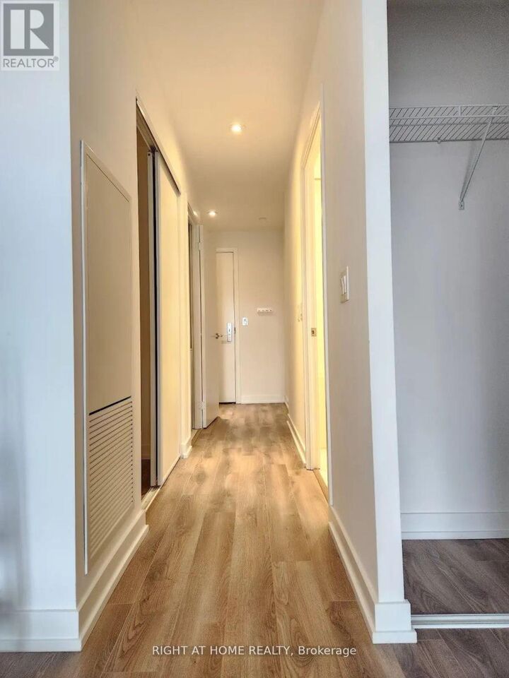 Property Photo: 20 Edward Street 1017 ON M5G 0C5