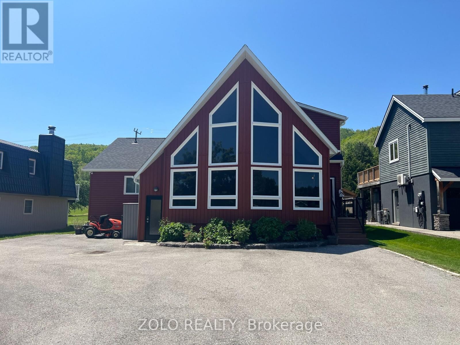 Property Photo: 112 Carmichael Crescent ON L9Y 0R3
