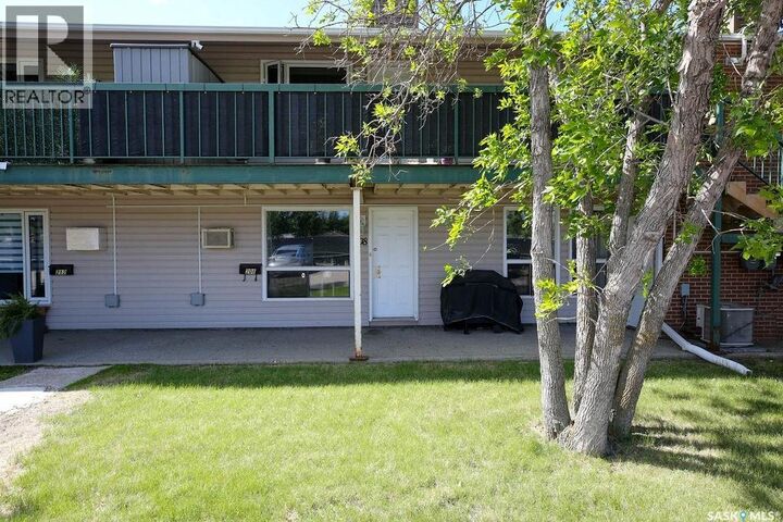 Property Photo:  208 Gore Place  SK S4T 7S4 