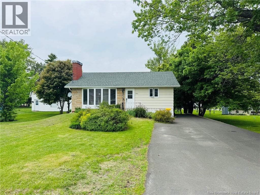 Property Photo:  285 King Street  NB E8C 1Y8 