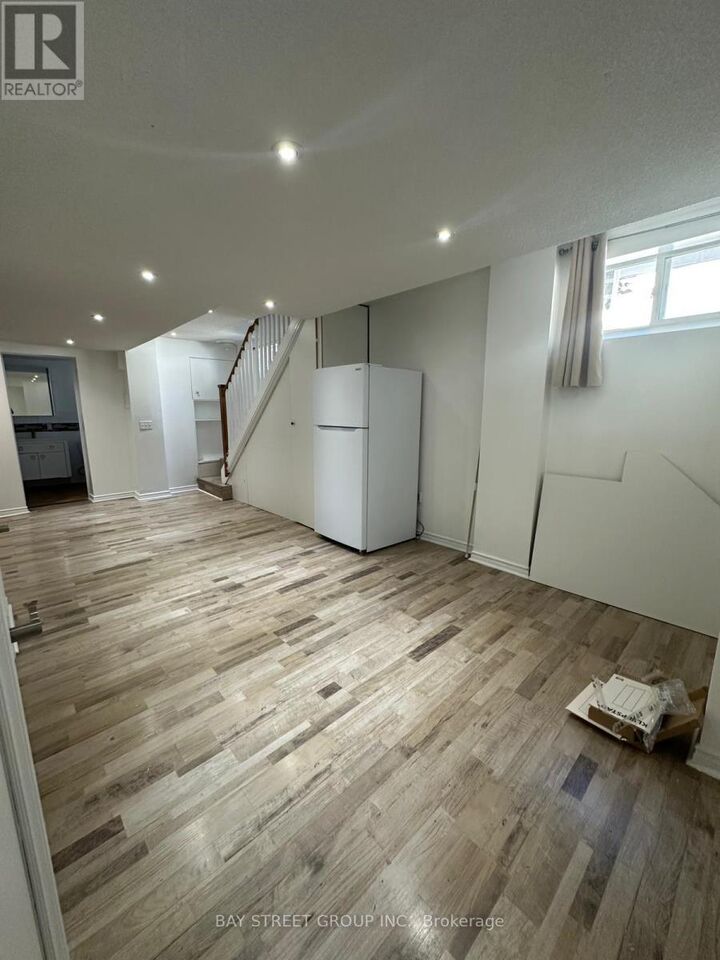 Property Photo:  1106 Haig Boulevard  ON L5E 2M5 