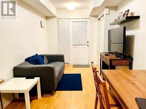 Property Photo:  4975 Southampton Drive 180  ON L5M 8C9 