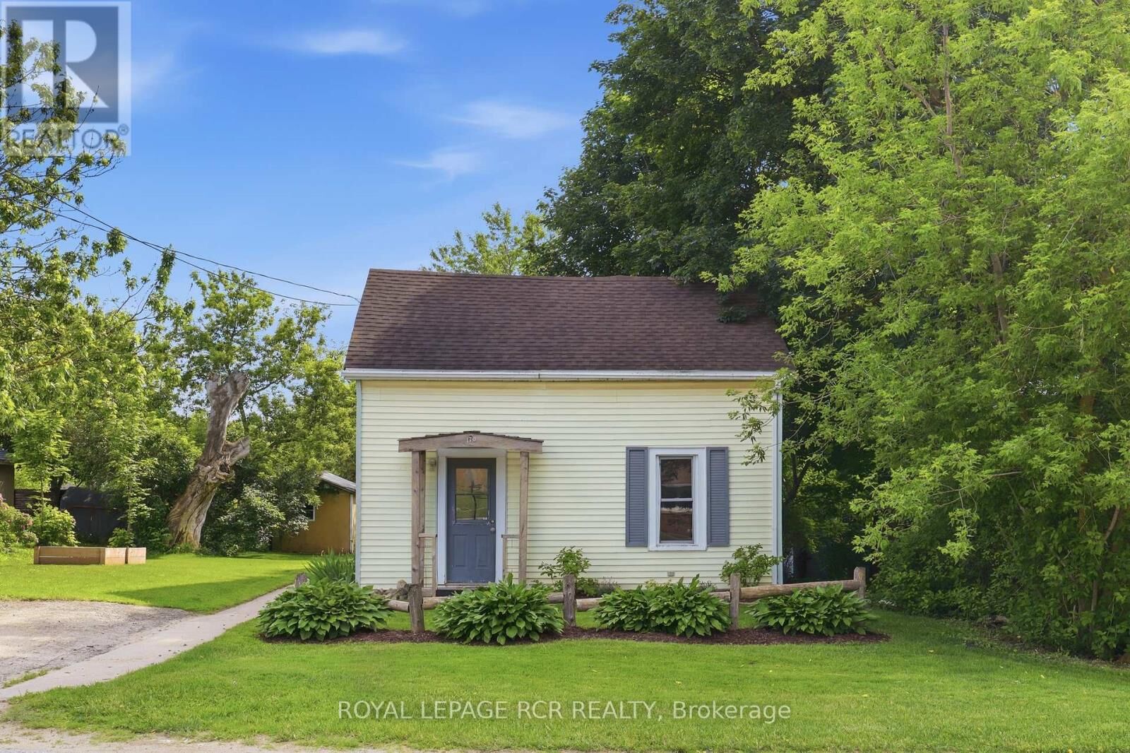Property Photo:  170 Edward Street  ON N0G 1A0 