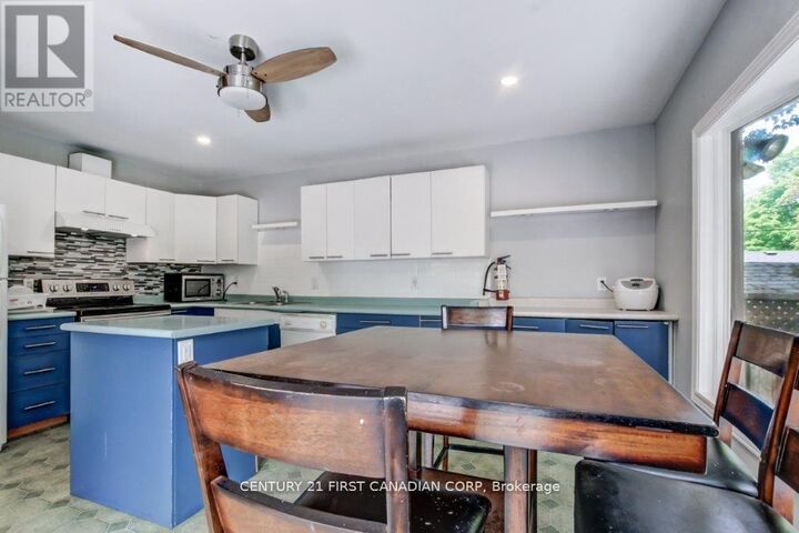Property Photo:  776 Quebec Street  ON N5Y 1X4 