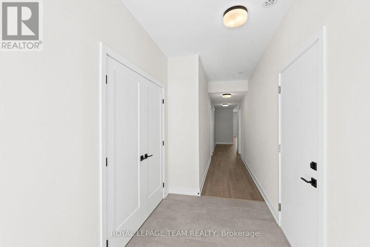Property Photo:  1128 Moore Street 2  ON K6V 0H2 