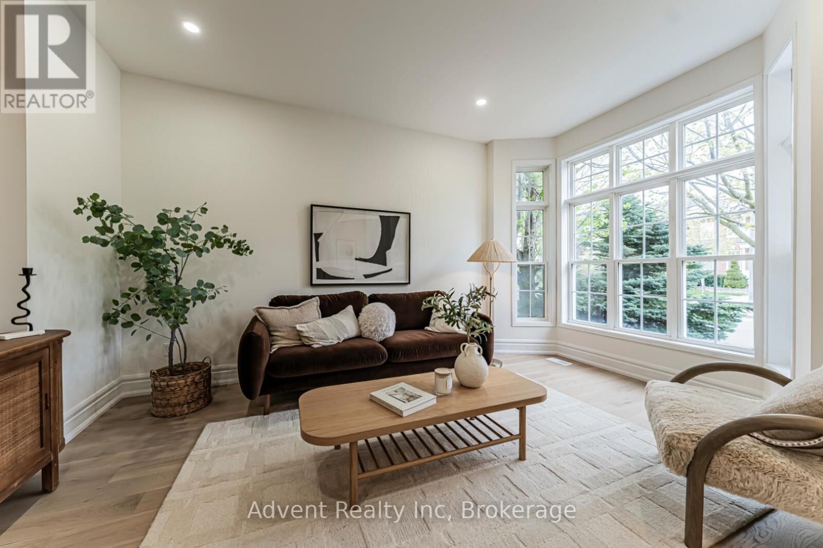 Property Photo: 5 Angus Glen Boulevard ON L6C 1Z1