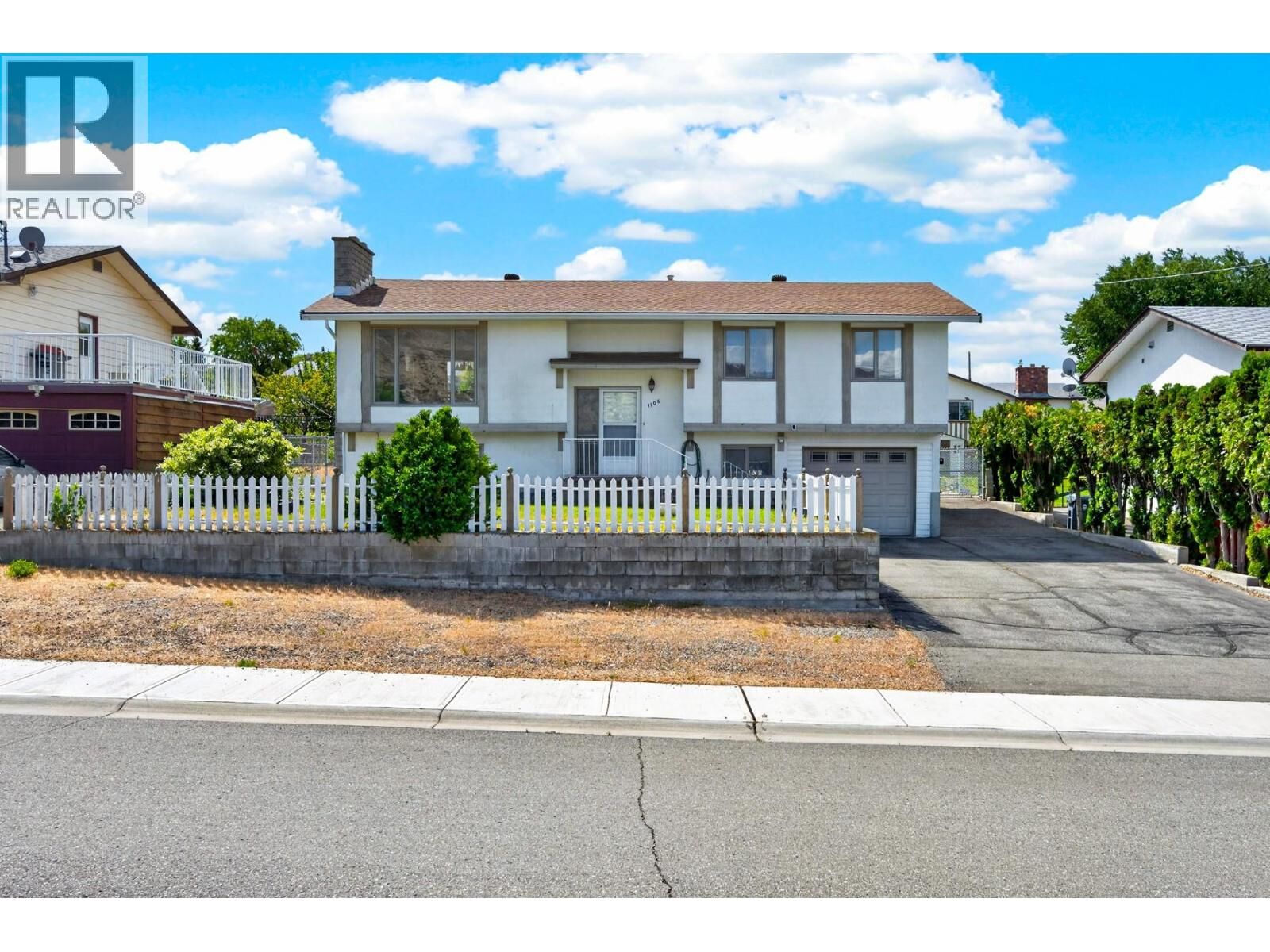 Property Photo: 1106 Maclean Crescent BC V0K 1H0