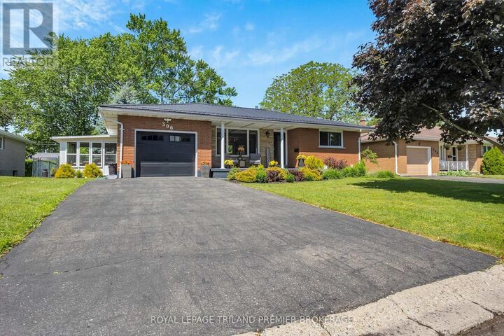 Property Photo: 306 Adams Avenue ON N4B 2Y5