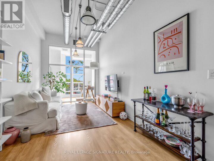 Property Photo:  380 Macpherson Avenue 422  ON M4V 3E3 