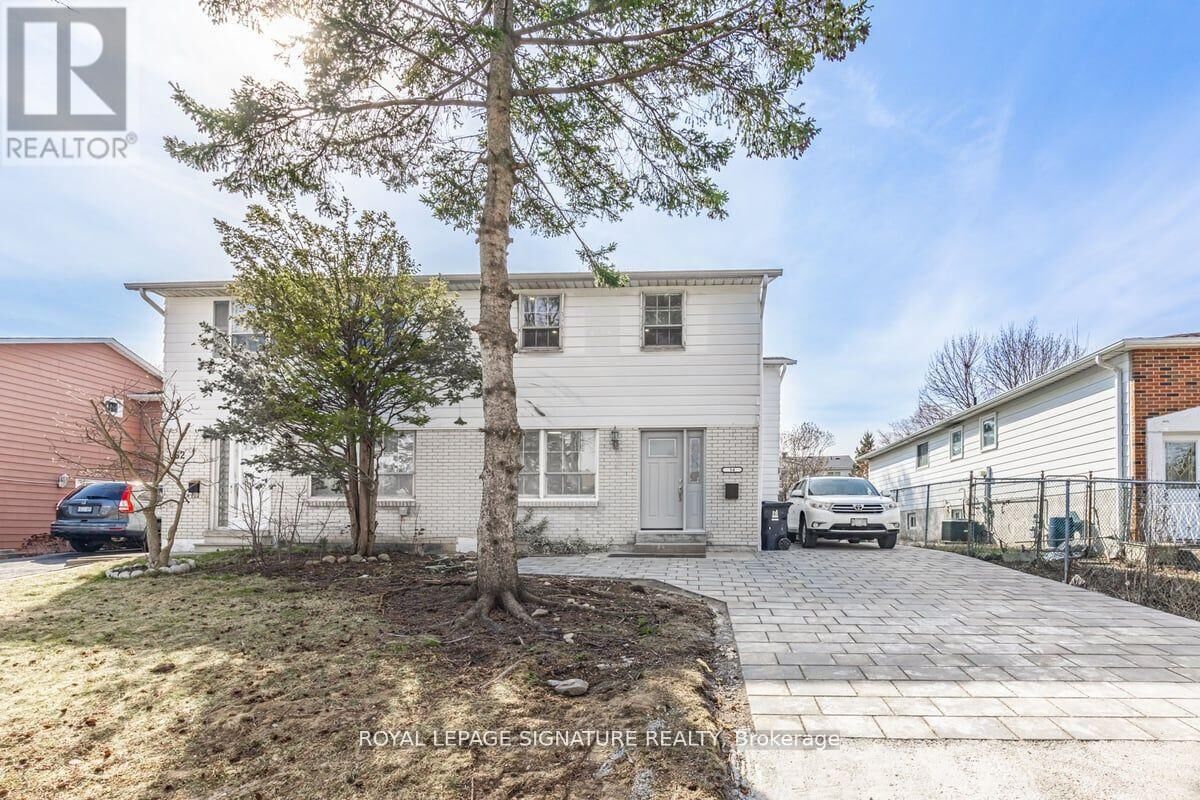 Property Photo: 54 Tuscarora Drive A(Upper ON M2H 2K3