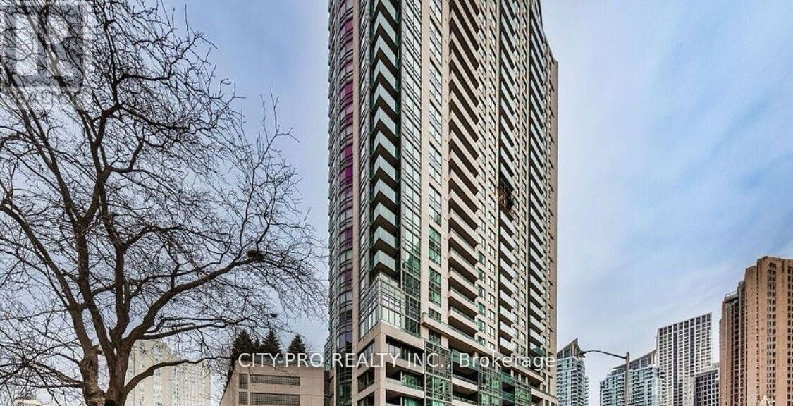 Property Photo:  208 Enfield Place 3707  ON L5B 0G8 