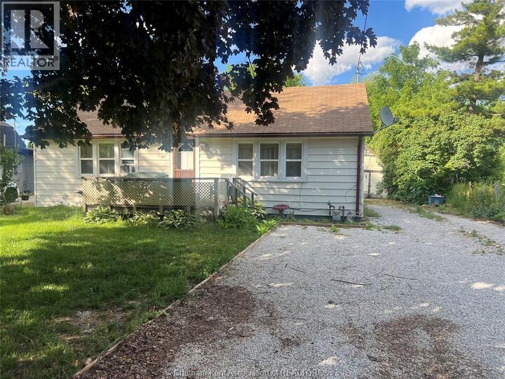 Property Photo: 707 Bloomfield Road ON N7M 5J5