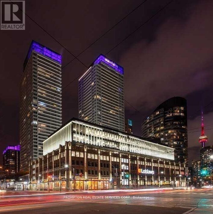 Property Photo:  19 Bathurst Street 3803  ON M5V 0N2 