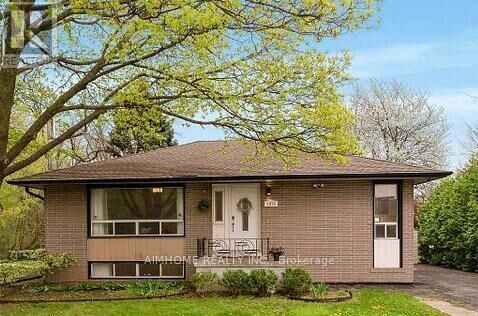 Property Photo:  2076 Constance Drive  ON L6J 2V7 