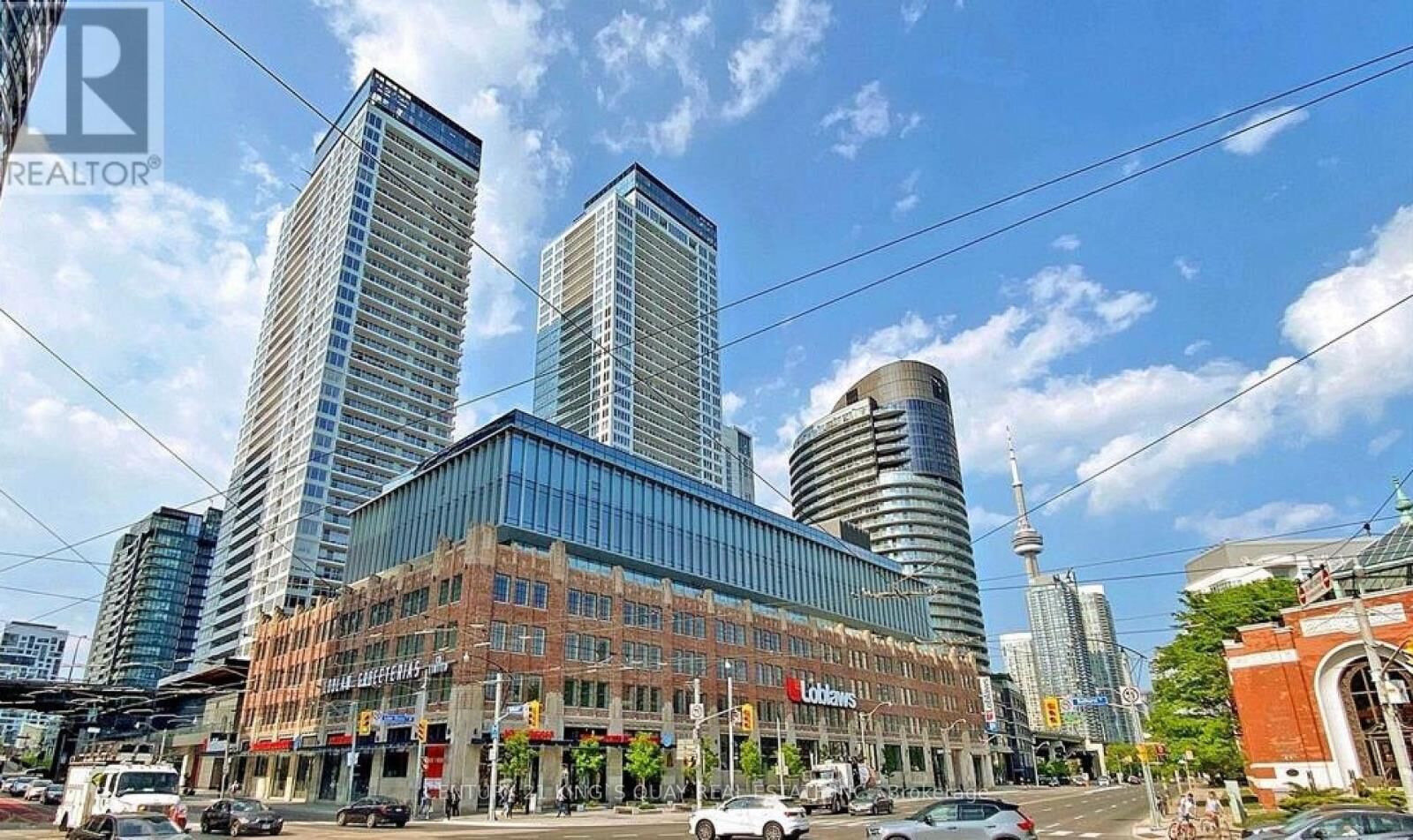 Property Photo: 17 Bathurst Street 3003 ON M5V 0N1