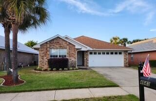 Property Photo:  4643 Sunsail Circle  FL 32541 
