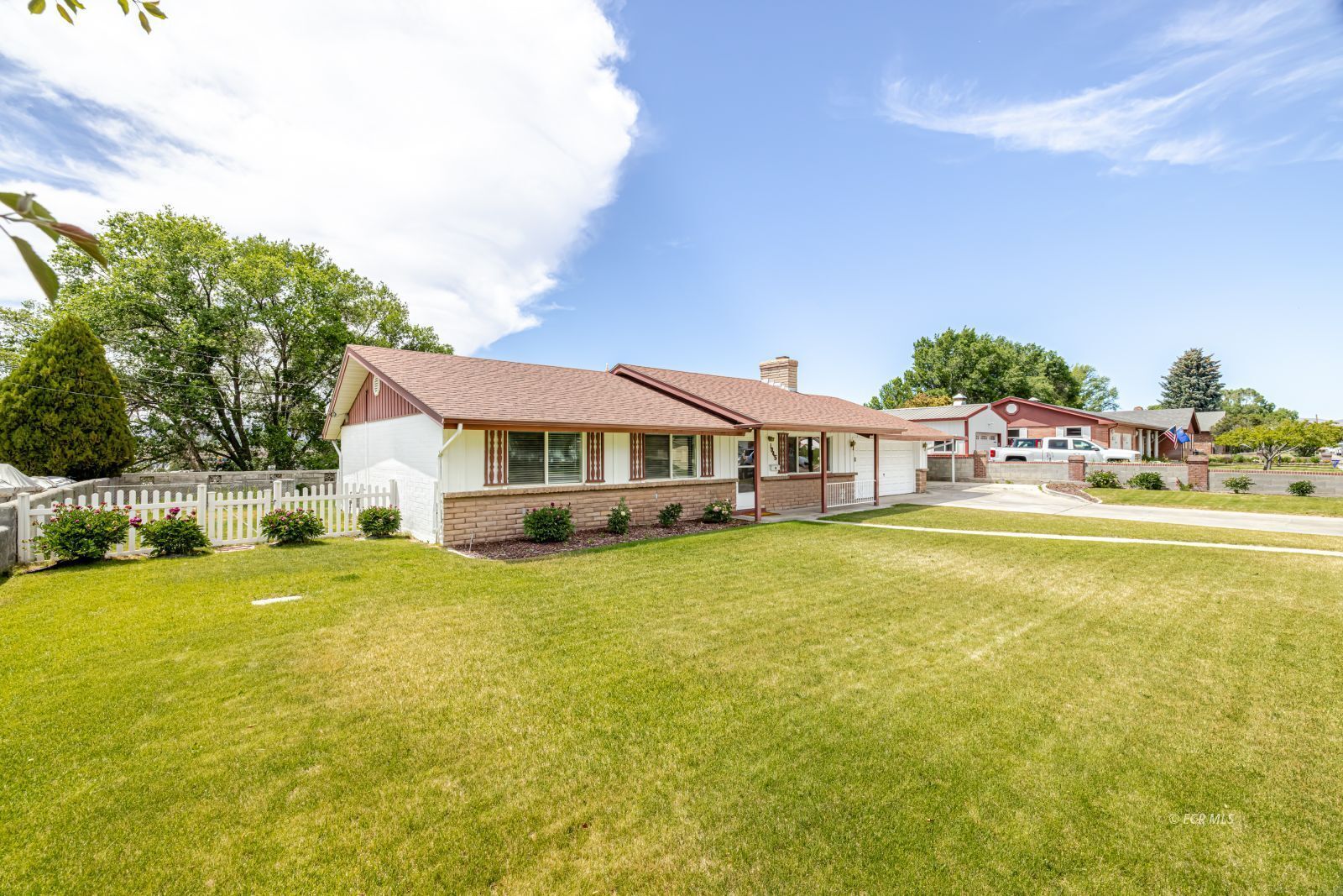 Property Photo: 1045 Dotta Drive NV 89801