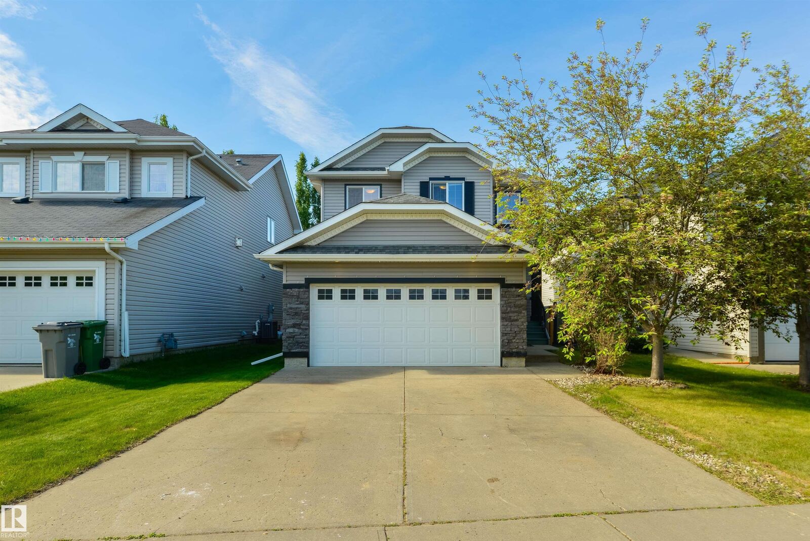 Property Photo:  35 Rue Montalet  AB T4X 0G1 