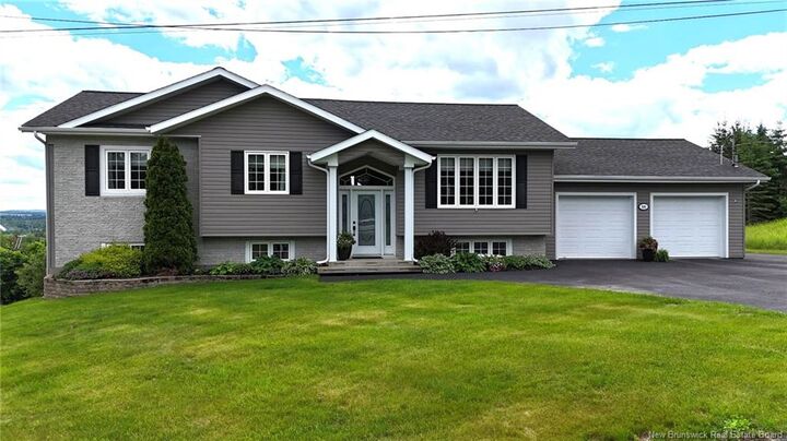 56 Wilson Crescent — photo 1
