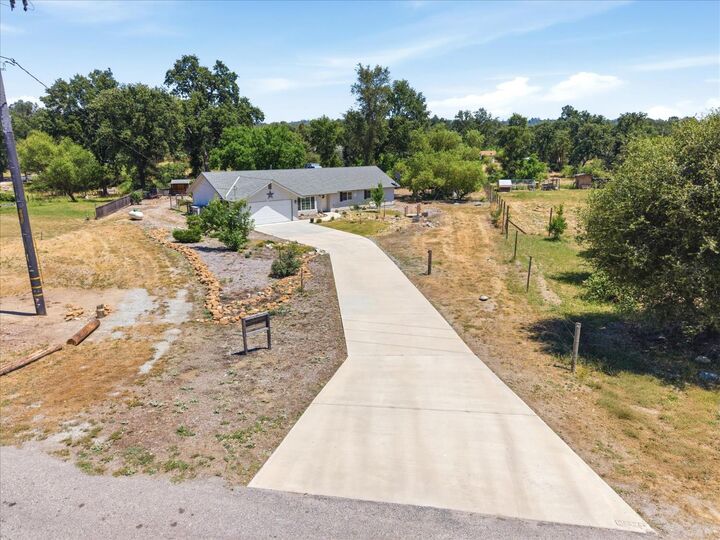 Property Photo: 47818 Road 417 CA 93614