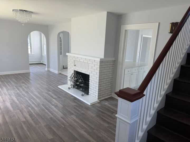 Property Photo:  301 Manning Ave  NJ 07060 