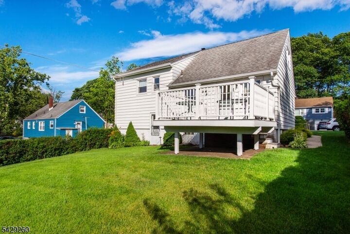 Property Photo:  59 Hooyman Dr  NJ 07013 
