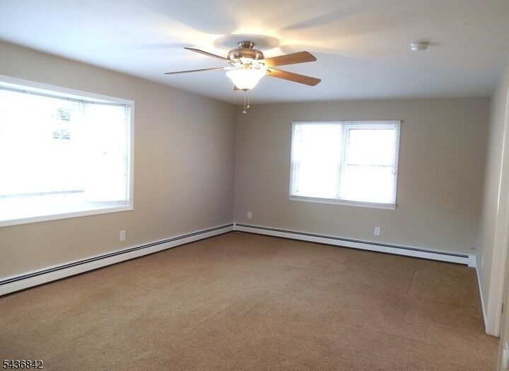 Property Photo:  18 Red Barn Ln 2  NJ 07480 
