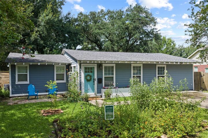 Property Photo:  4825 Kingfisher Drive  TX 77035 