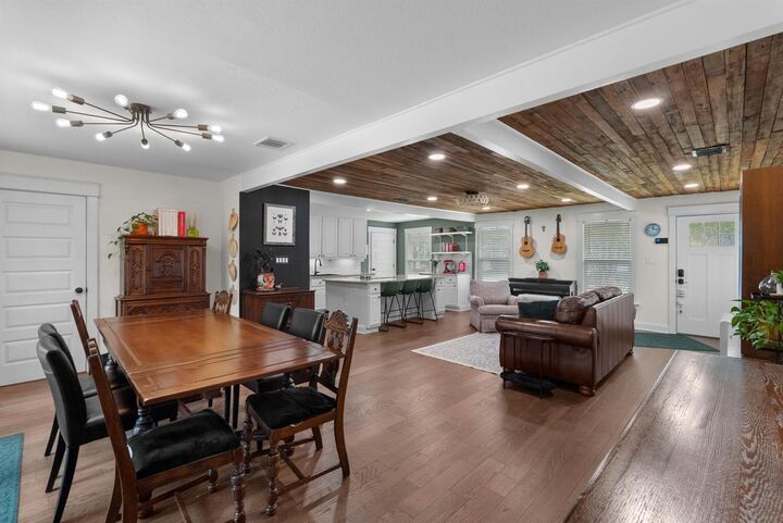Property Photo:  4825 Kingfisher Drive  TX 77035 