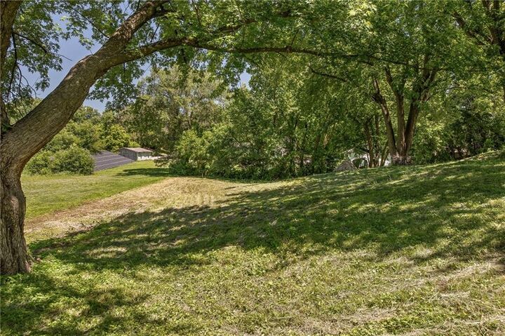 Property Photo: 325 A Street MO 64501