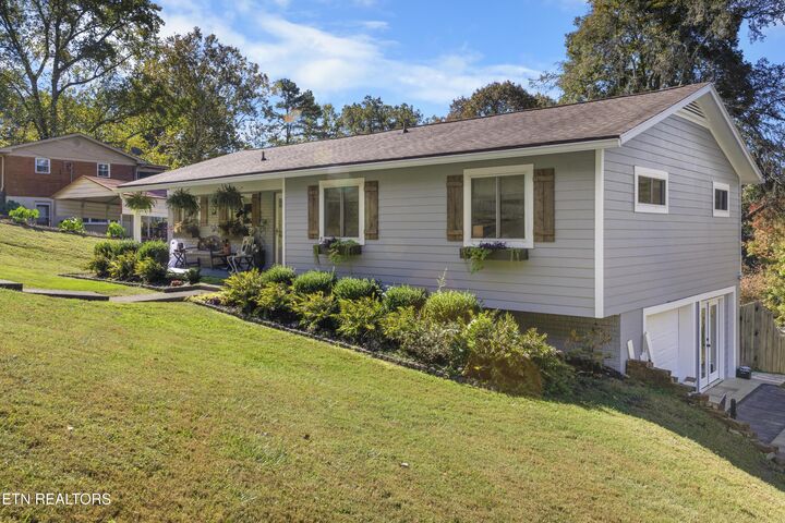 Property Photo: 1601 Buckeye Rd TN 37919