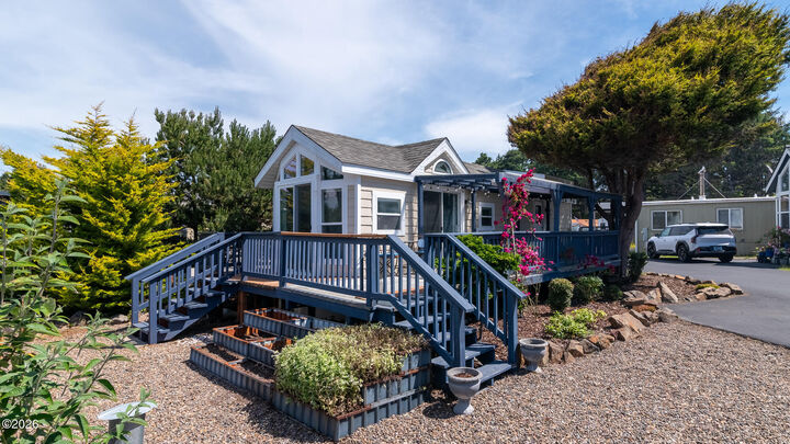 Property Photo:  4875 US-101 35  OR 97341 
