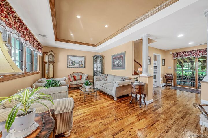 Property Photo:  3720 Farmedge Court  NY 11714 