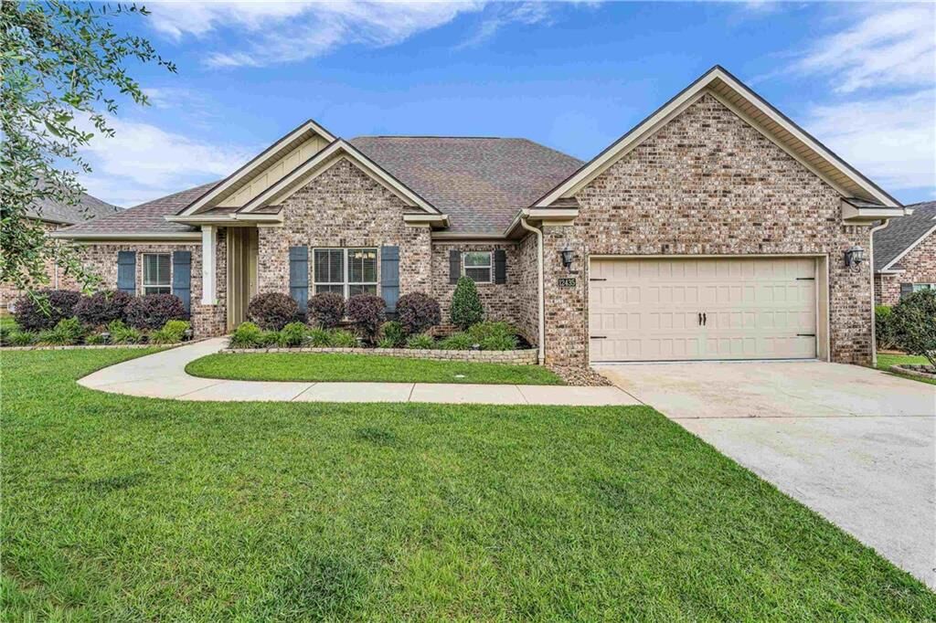 Property Photo: 12435 Lone Eagle Drive AL 36527