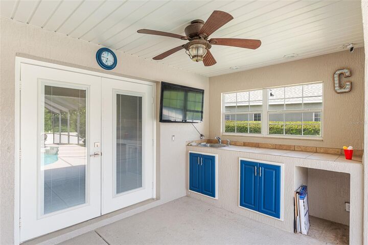 Property Photo: 4101 SE 53rd Court FL 34480