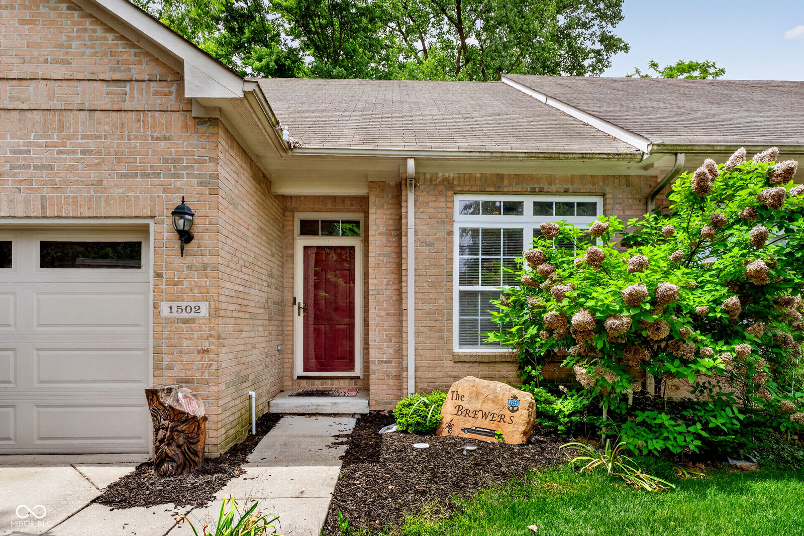 Property Photo:  1502 Hideaway Drive  IN 46112 