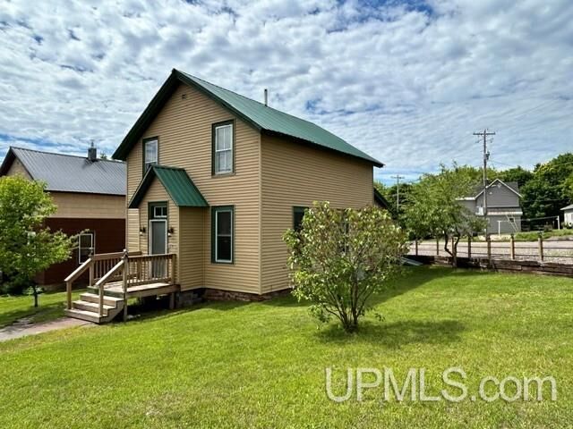 Property Photo: 27017 W 21st Street MI 49934