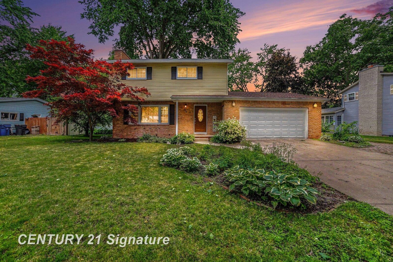 Property Photo:  2918 Saint Marys Drive  MI 48640 