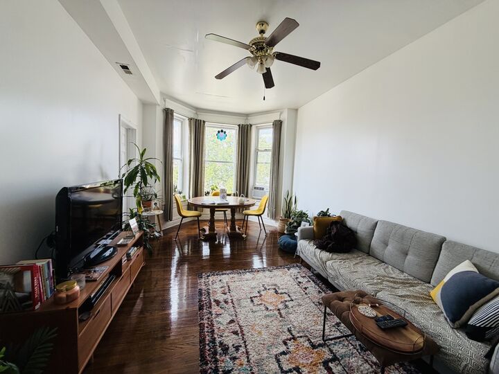 Property Photo:  939 W 32nd Street  IL 60608 